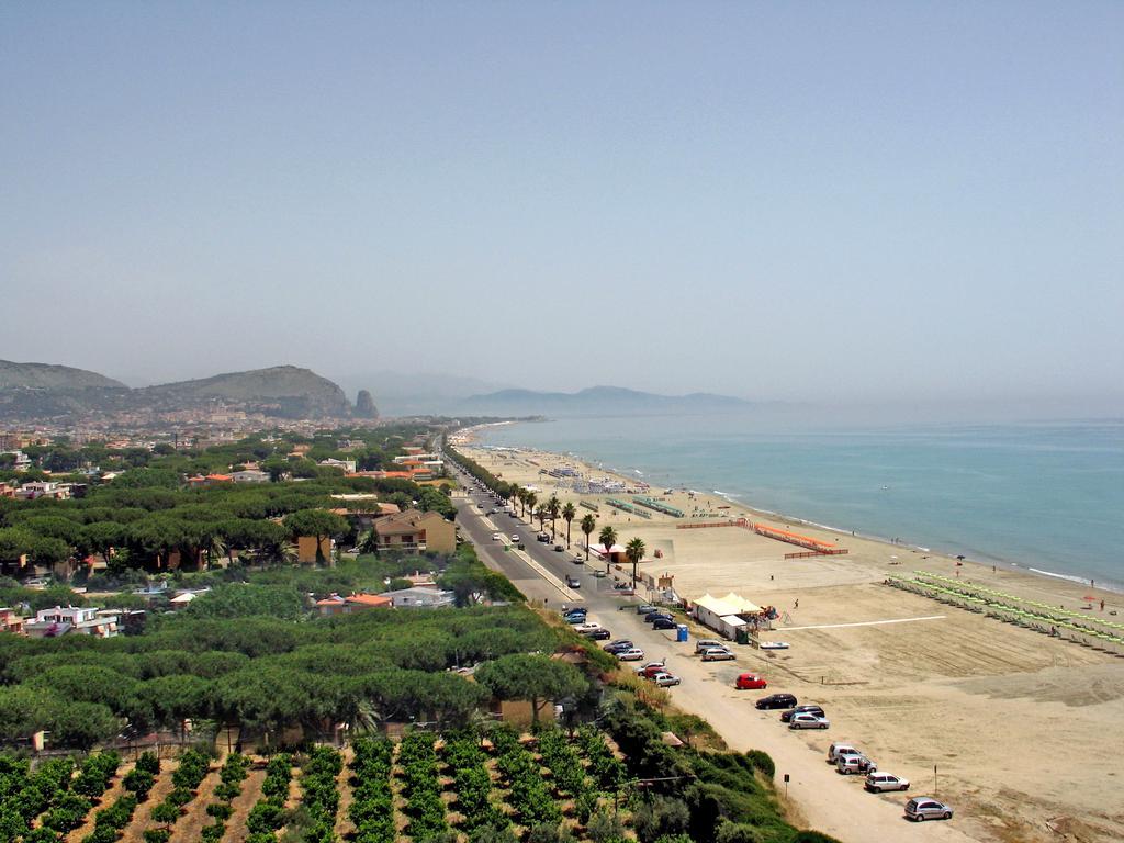 Torre Del Sole Hotel Terracina Eksteriør billede